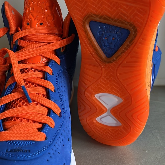 Nike Lebron VIII Hardwood Classic High Top Sneakers - Picture 6 of 11